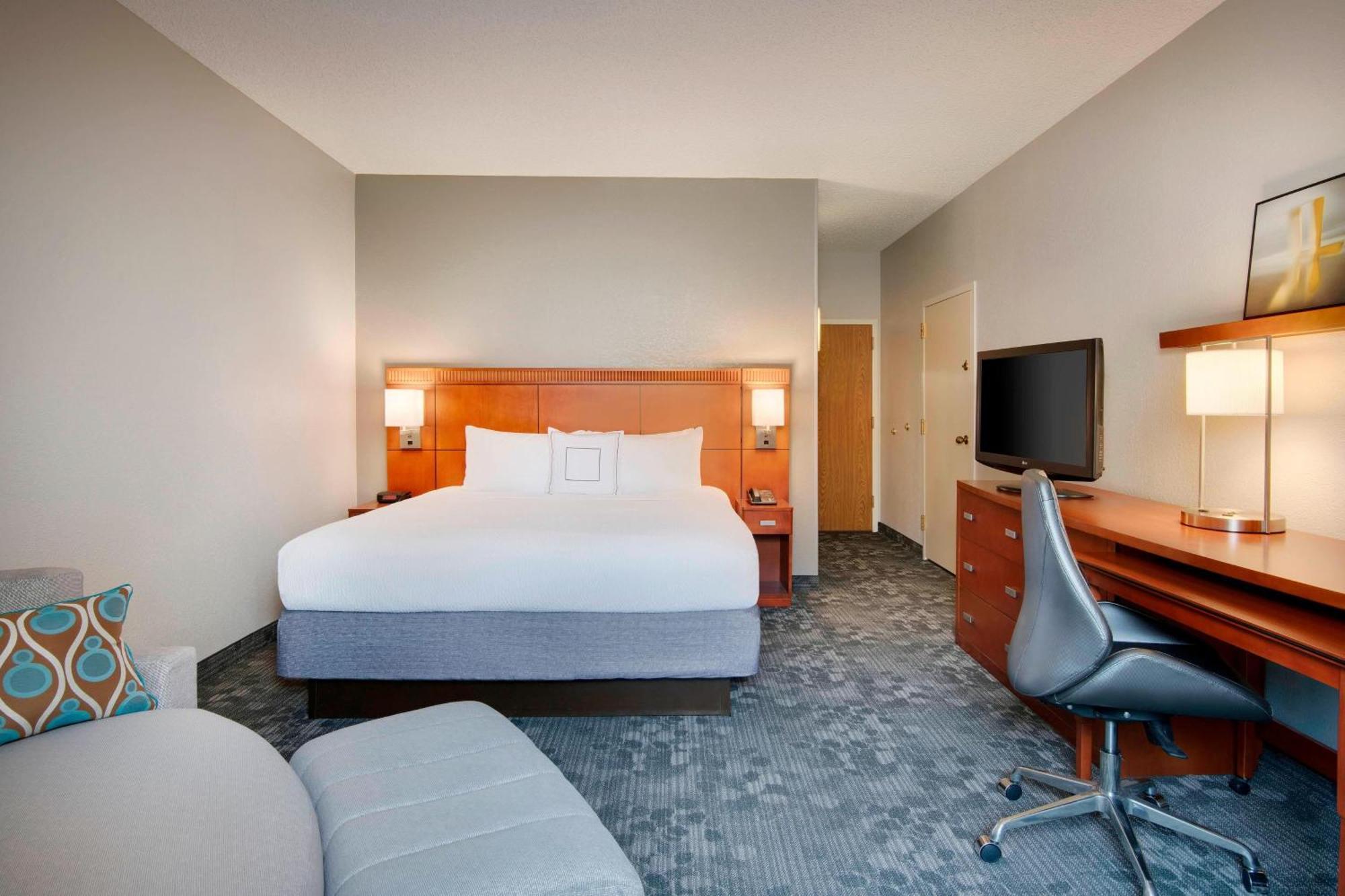Courtyard By Marriott Savannah Midtown Екстер'єр фото