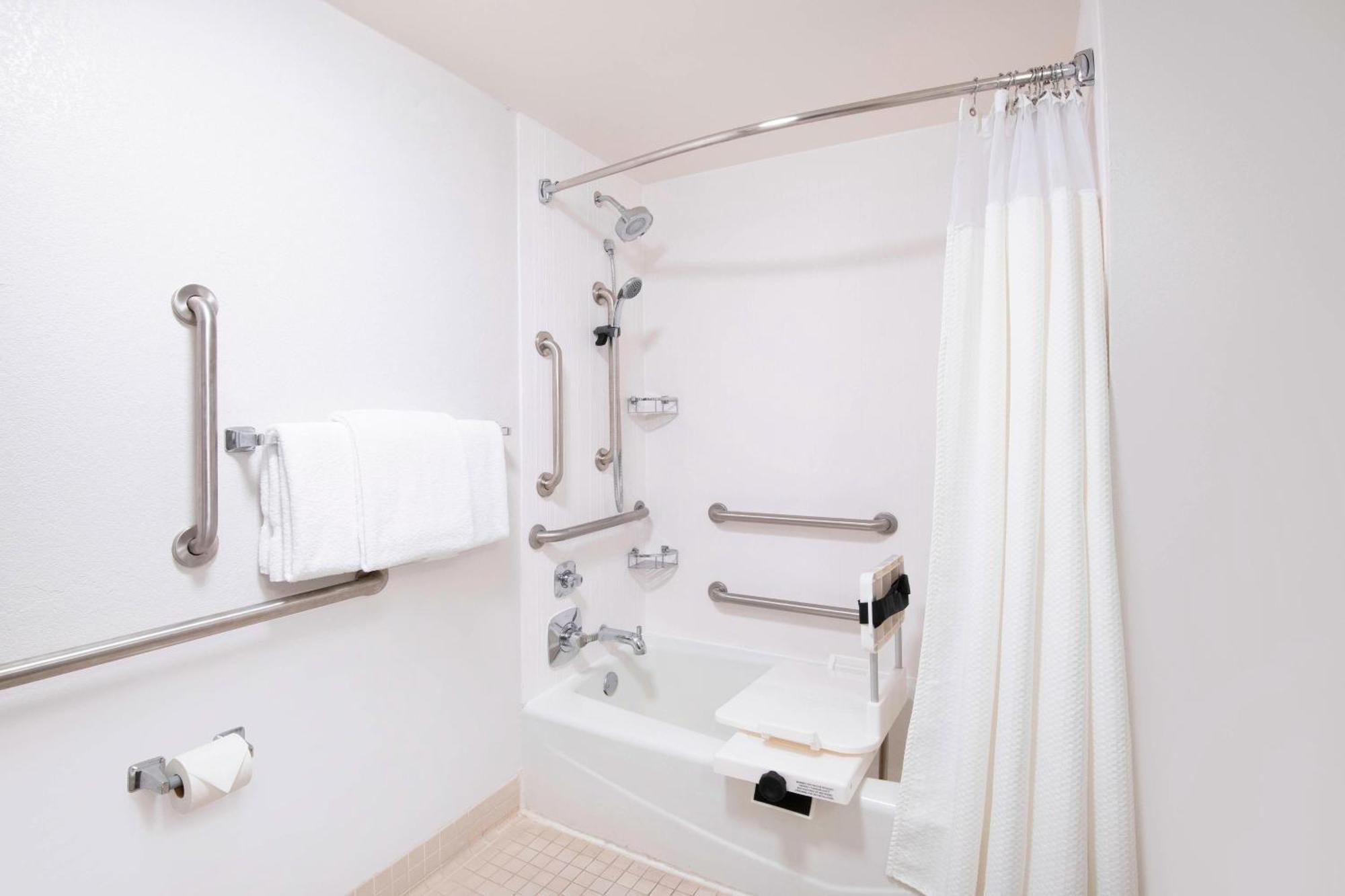 Courtyard By Marriott Savannah Midtown Екстер'єр фото