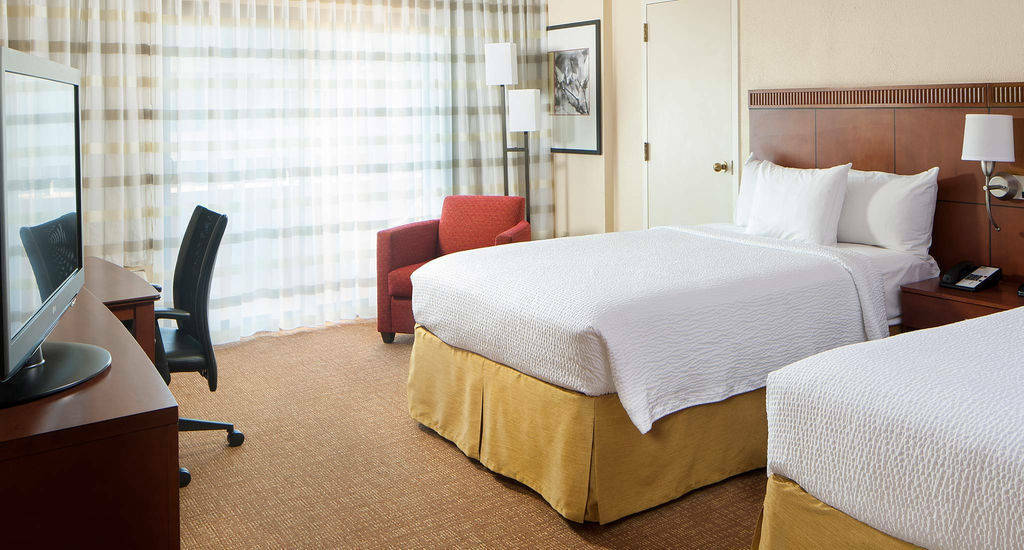 Courtyard By Marriott Savannah Midtown Екстер'єр фото