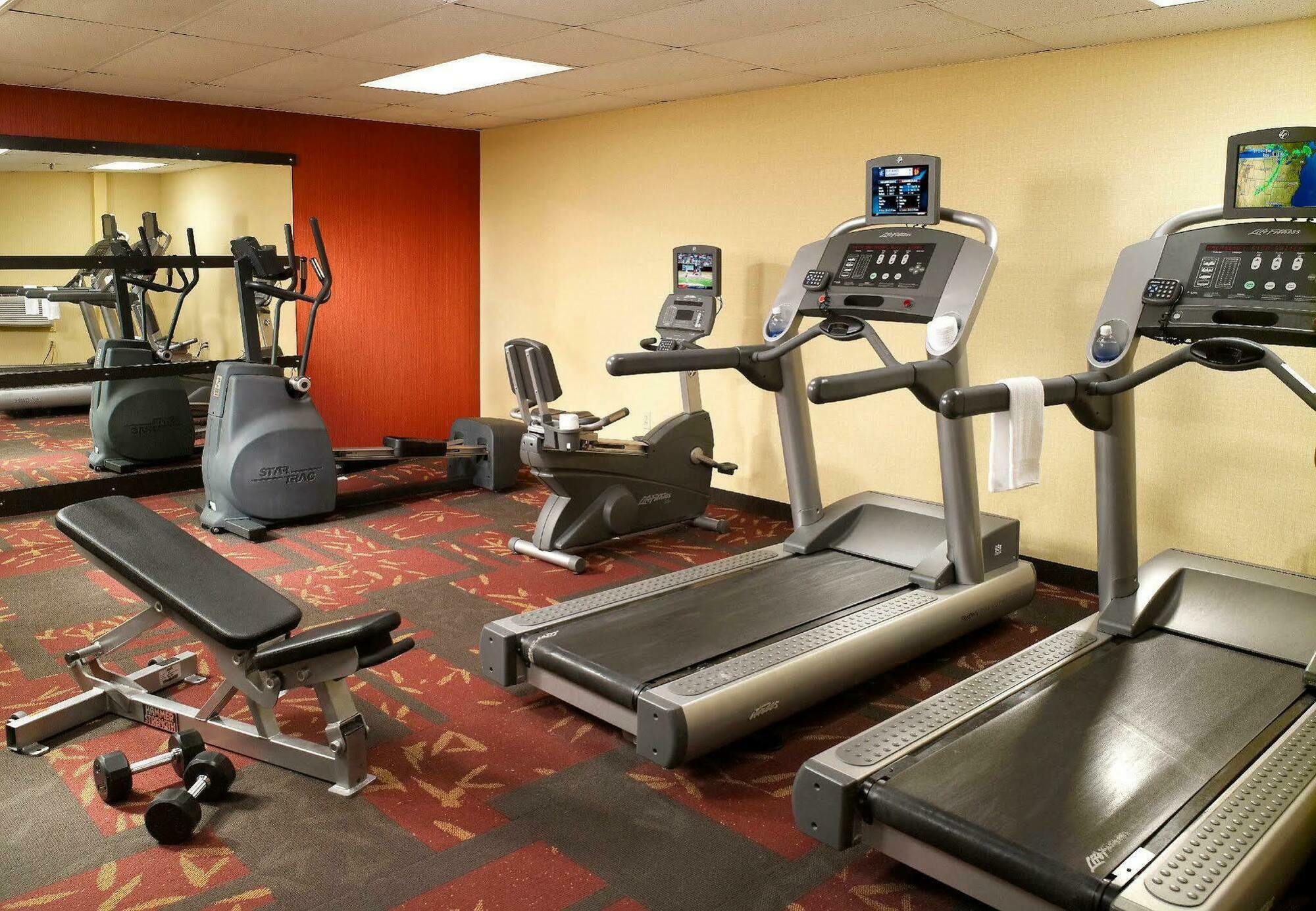 Courtyard By Marriott Savannah Midtown Екстер'єр фото